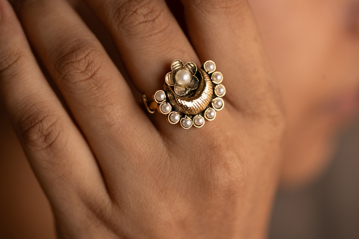 Ardha Chandra Ring